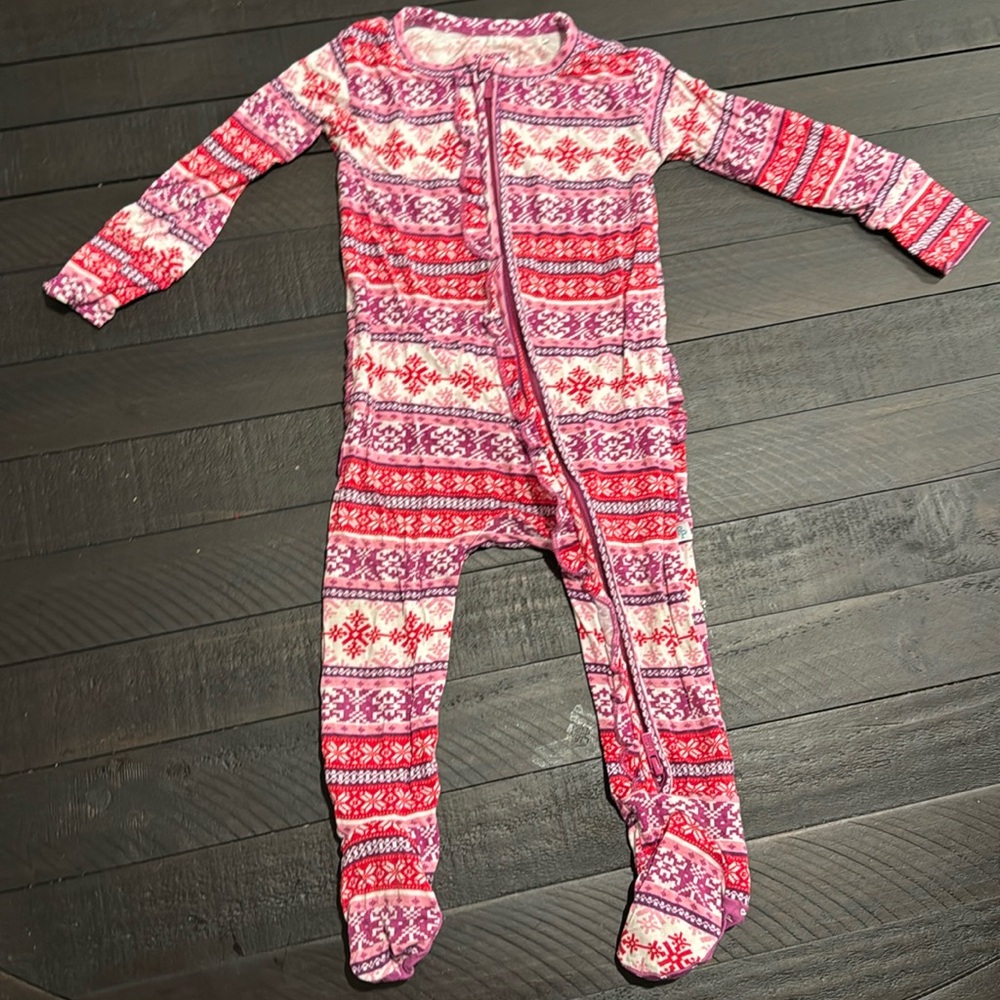 Posh Peanut Footie sz 9-12 month